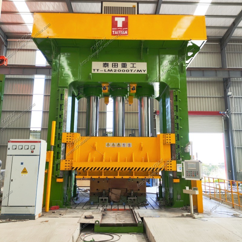 2000T Hydraulic Press Machina pro Compositis